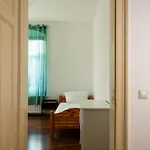 Daire Apartmenthaus Rankestrasse 4 *