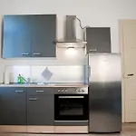 Daire Apartmenthaus Rankestrasse 4 Dresden
