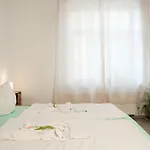 Apartmenthaus Rankestrasse 4 *