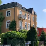 Apartmenthaus Rankestrasse 4