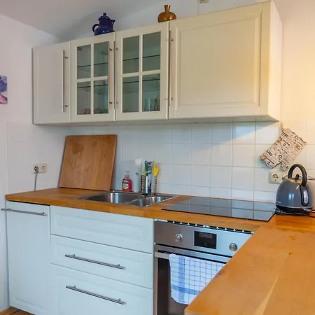 Apartmenthaus Rankestrasse 4 * Dresden