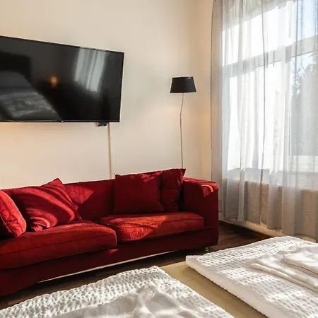 Apartmenthaus Rankestrasse 4 * 드레스덴