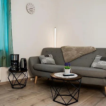 Apartmenthaus Rankestrasse 4 * 드레스덴