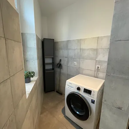 Apartmenthaus Rankestrasse 4 德累斯顿