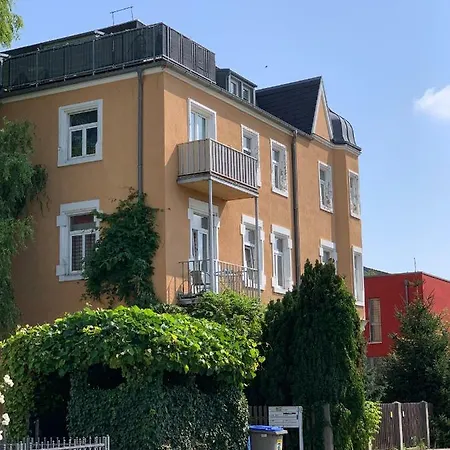 Apartmenthaus Rankestrasse 4