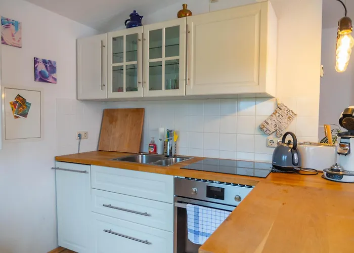 Apartmenthaus Rankestrasse 4 * Dresden