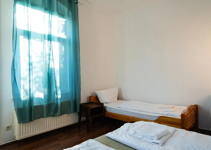 Apartmenthaus Rankestrasse 4 * Dresden
