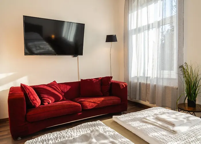 Apartmenthaus Rankestrasse 4 * Dresden