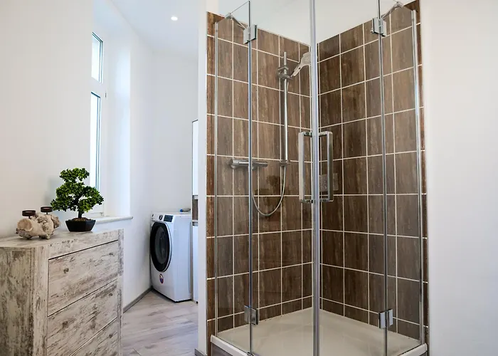 Apartment Apartmenthaus Rankestrasse 4 *