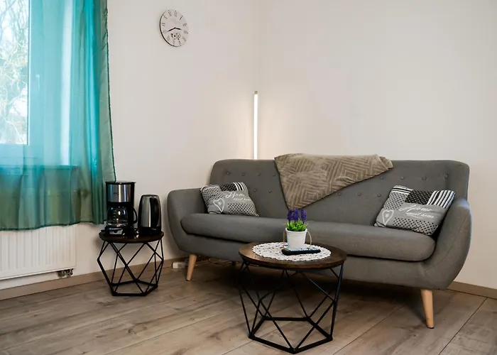 Apartmenthaus Rankestrasse 4 * Dresden